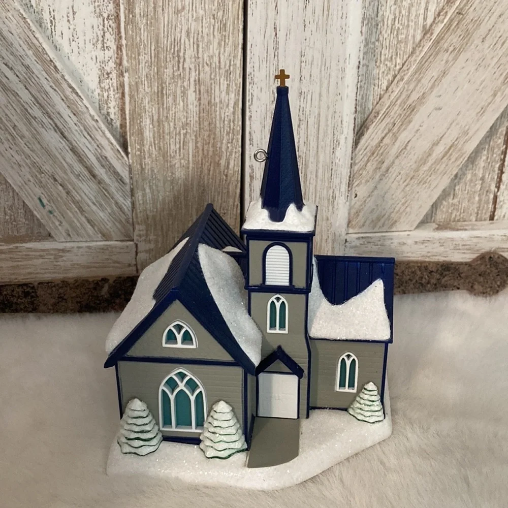 Hallmark Keepsake 2019 All Are Welcome Ornament